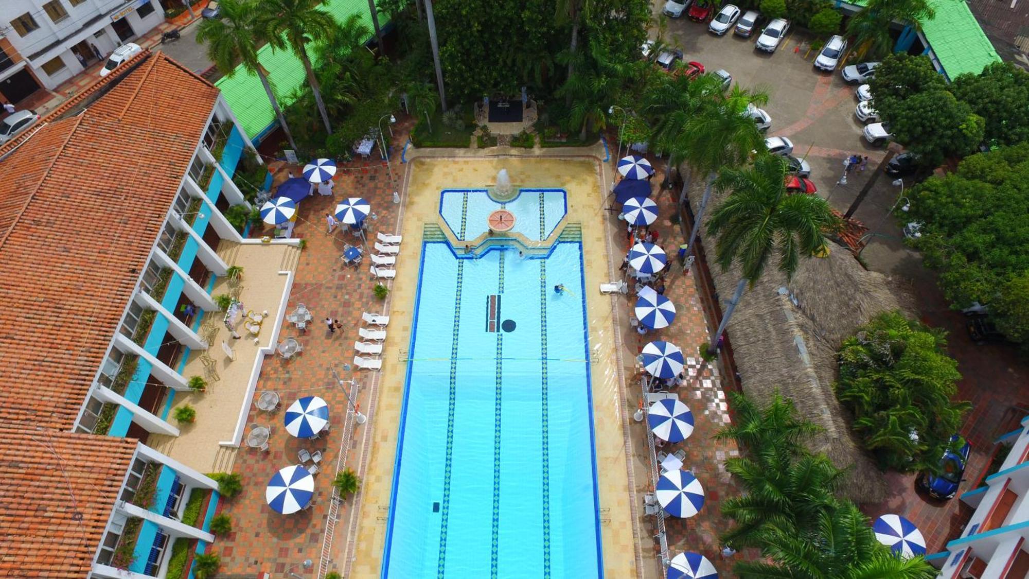Hotel Bachue Girardot Zewnętrze zdjęcie