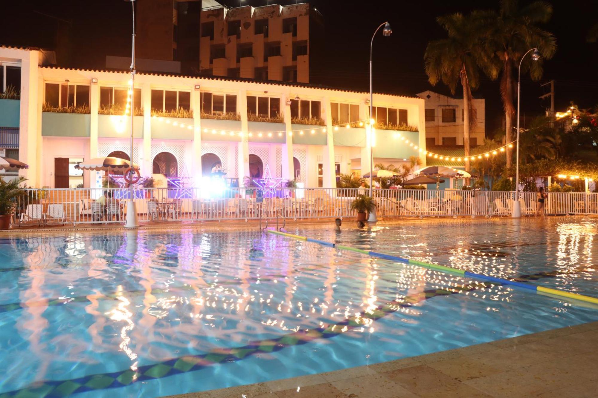 Hotel Bachue Girardot Zewnętrze zdjęcie