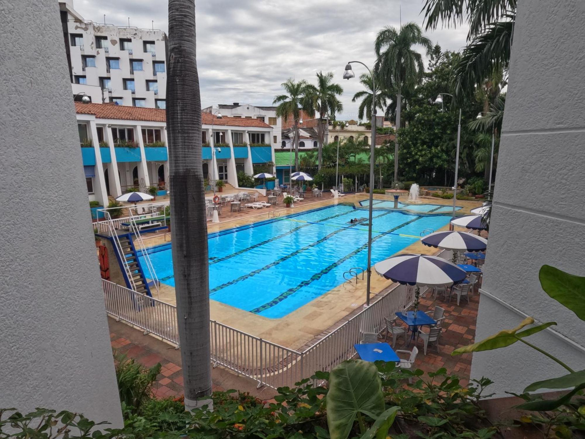 Hotel Bachue Girardot Zewnętrze zdjęcie