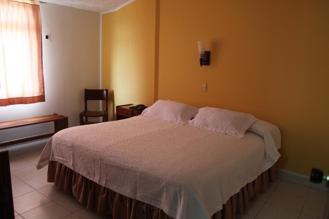 Hotel Bachue Girardot Zewnętrze zdjęcie