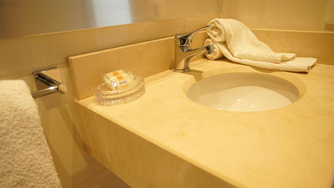 Hotel Bachue Girardot Zewnętrze zdjęcie